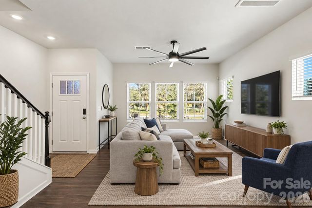 4714 Lakeview Road, Charlotte, NC 28216