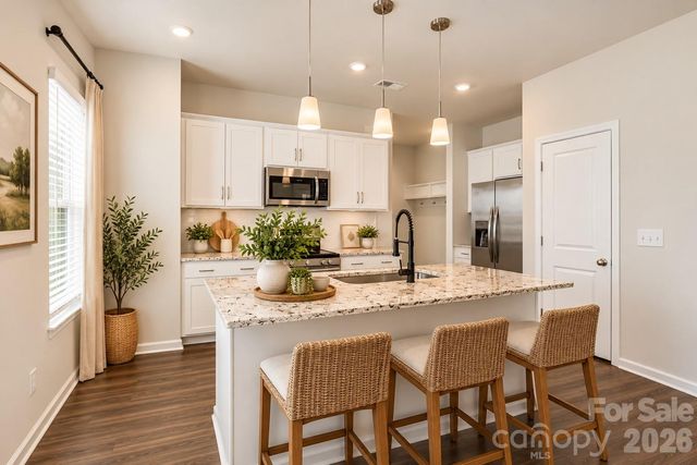 4714 Lakeview Road, Charlotte, NC 28216
