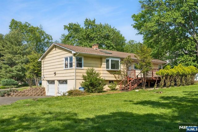 12 Clover Court, Cedar Grove, NJ 07009