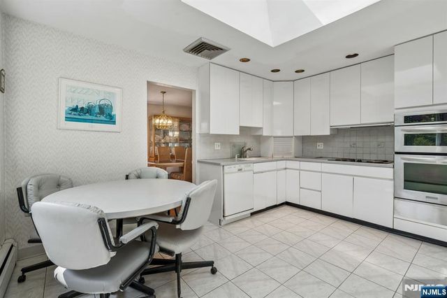12 Clover Court, Cedar Grove, NJ 07009
