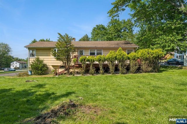 12 Clover Court, Cedar Grove, NJ 07009