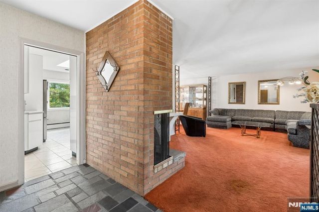 12 Clover Court, Cedar Grove, NJ 07009