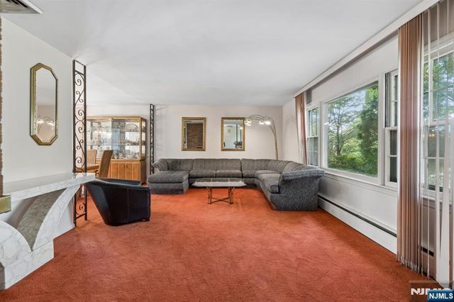 12 Clover Court, Cedar Grove, NJ 07009
