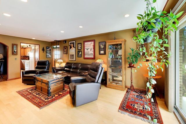 4540 N Linder Avenue 2D, Chicago, IL 60630