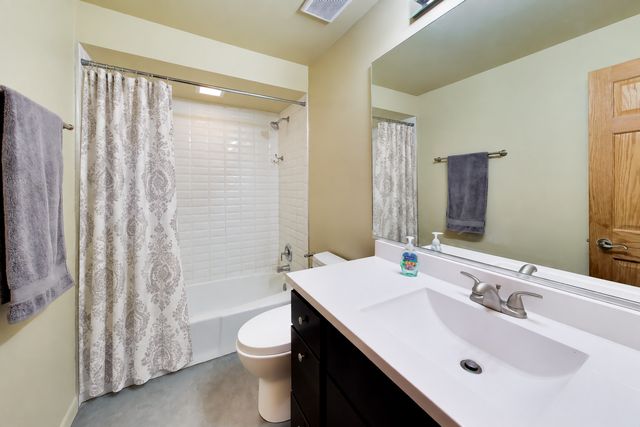 4540 N Linder Avenue 2D, Chicago, IL 60630