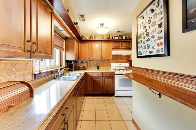 4540 N Linder Avenue 2D, Chicago, IL 60630