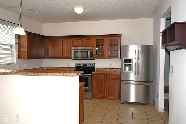 3325 Lake Stream Drive, Columbus, IN 47201