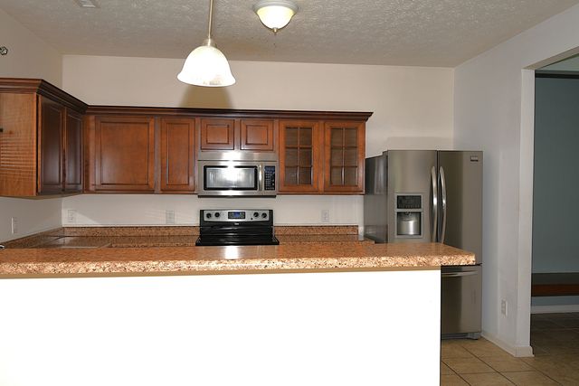 3325 Lake Stream Drive, Columbus, IN 47201