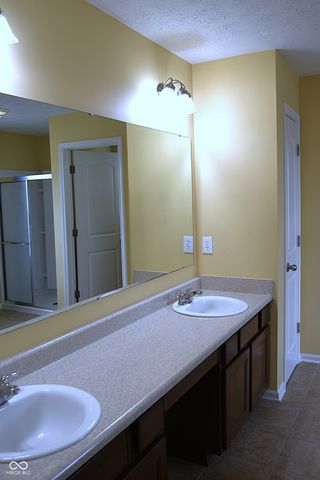 3325 Lake Stream Drive, Columbus, IN 47201