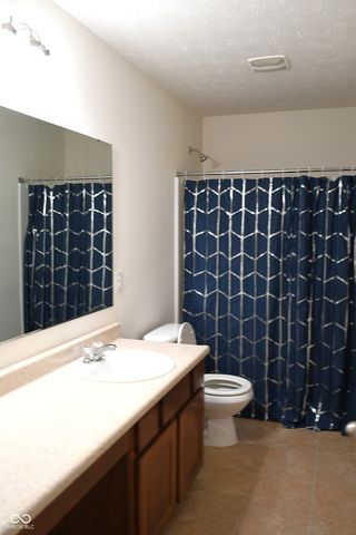 3325 Lake Stream Drive, Columbus, IN 47201