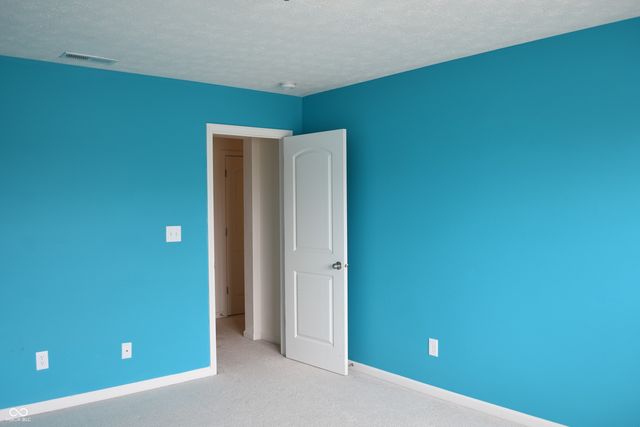 3325 Lake Stream Drive, Columbus, IN 47201