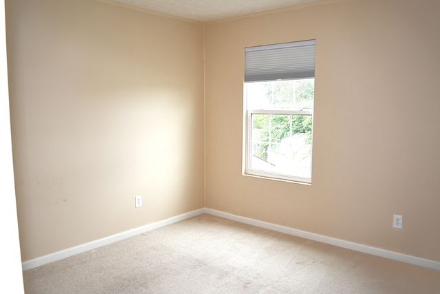 3325 Lake Stream Drive, Columbus, IN 47201