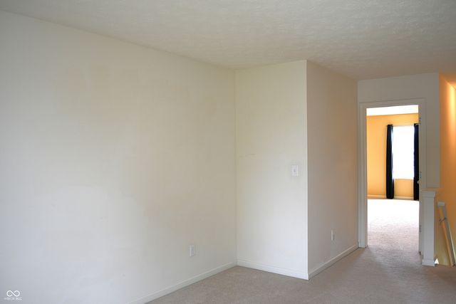 3325 Lake Stream Drive, Columbus, IN 47201