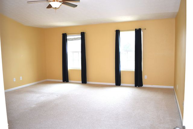 3325 Lake Stream Drive, Columbus, IN 47201