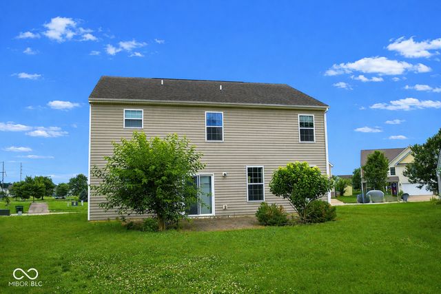 3325 Lake Stream Drive, Columbus, IN 47201