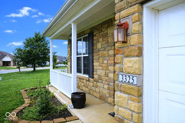 3325 Lake Stream Drive, Columbus, IN 47201