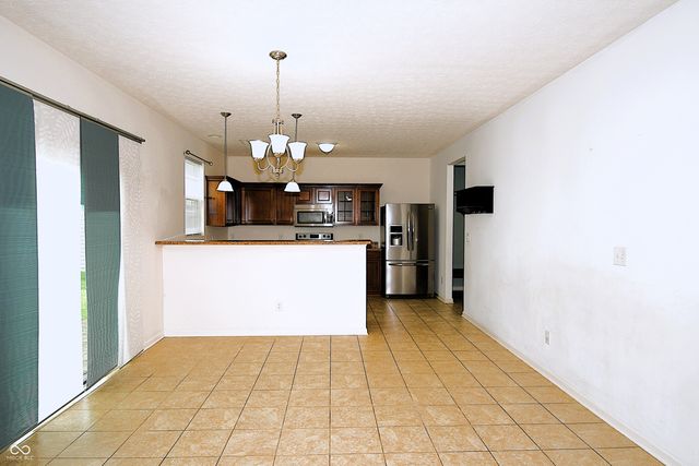 3325 Lake Stream Drive, Columbus, IN 47201