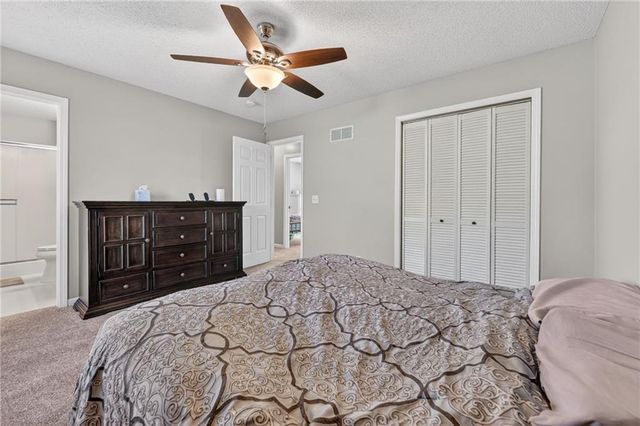 202 E 22nd Street, Kearney, MO 64060