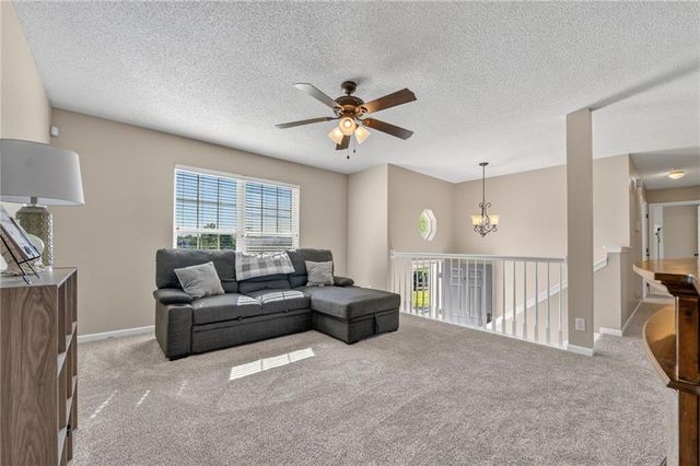 202 E 22nd Street, Kearney, MO 64060