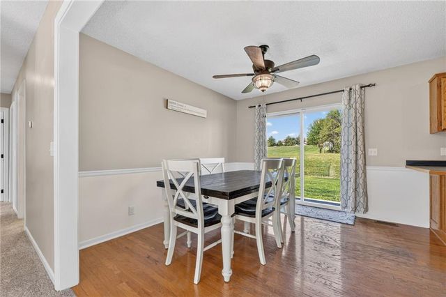 202 E 22nd Street, Kearney, MO 64060