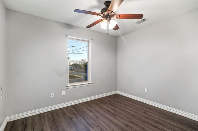 401 E Maple Row, Denison, TX 75021