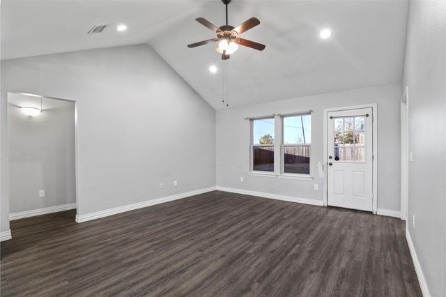 401 E Maple Row, Denison, TX 75021