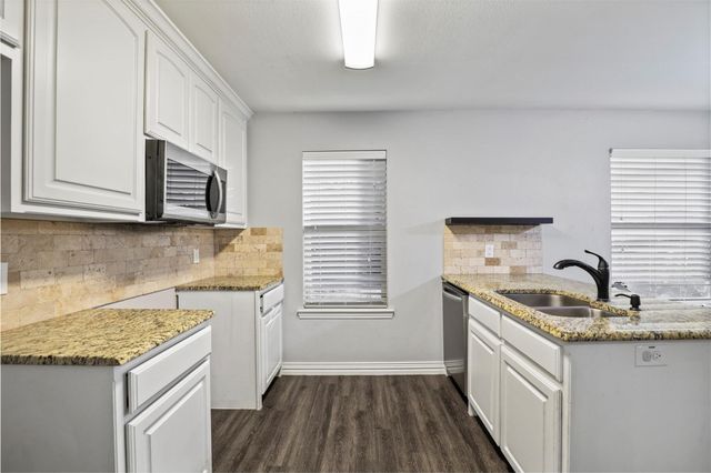 401 E Maple Row, Denison, TX 75021