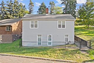 4255 Bristol St, Greenfield, PA 15207