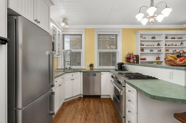 30 Saint Albans Street S 2A, Saint Paul, MN 55105