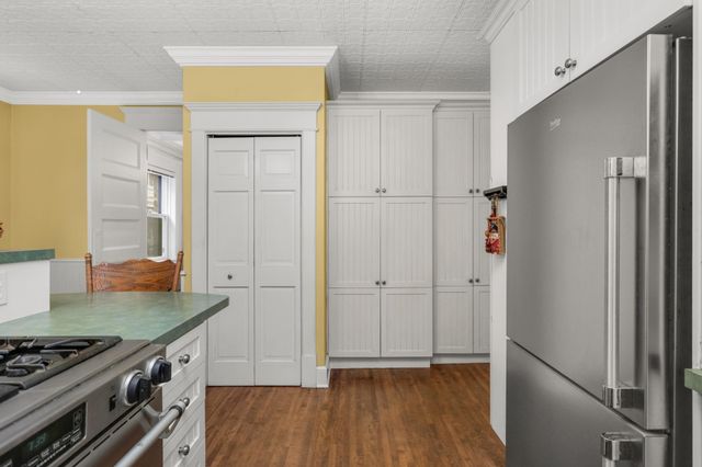 30 Saint Albans Street S 2A, Saint Paul, MN 55105