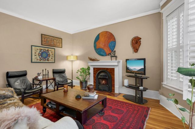 30 Saint Albans Street S 2A, Saint Paul, MN 55105