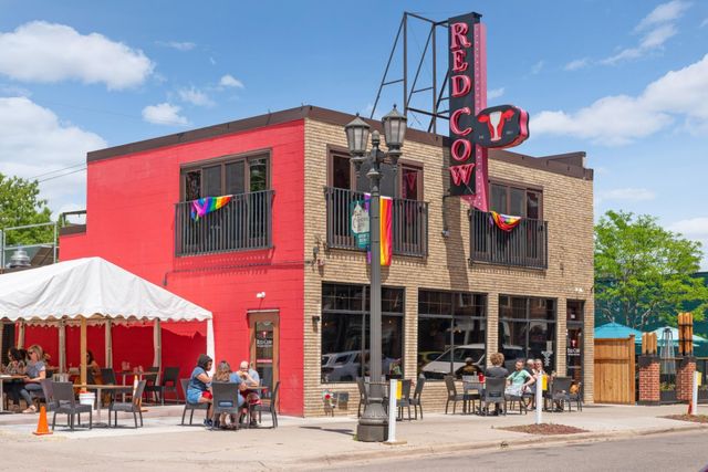 30 Saint Albans Street S 2A, Saint Paul, MN 55105