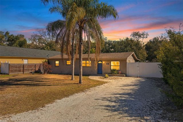 10405 N WOODMERE ROAD, Tampa, FL 33617