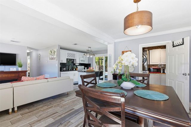 10405 N WOODMERE ROAD, Tampa, FL 33617