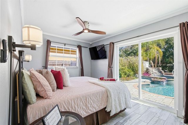 10405 N WOODMERE ROAD, Tampa, FL 33617