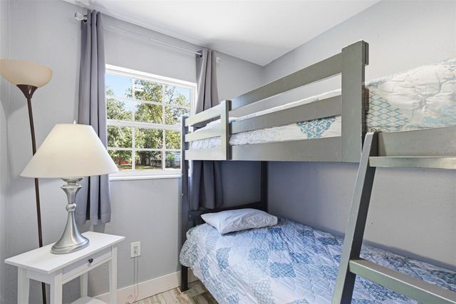 10405 N WOODMERE ROAD, Tampa, FL 33617