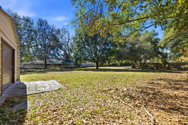 10405 N WOODMERE ROAD, Tampa, FL 33617