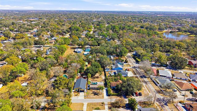 10405 N WOODMERE ROAD, Tampa, FL 33617