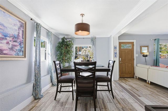 10405 N WOODMERE ROAD, Tampa, FL 33617