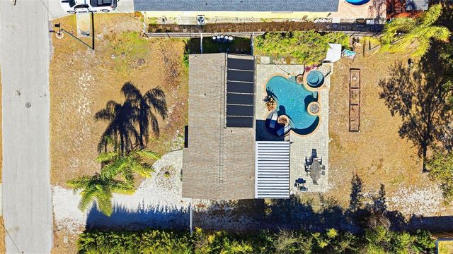 10405 N WOODMERE ROAD, Tampa, FL 33617