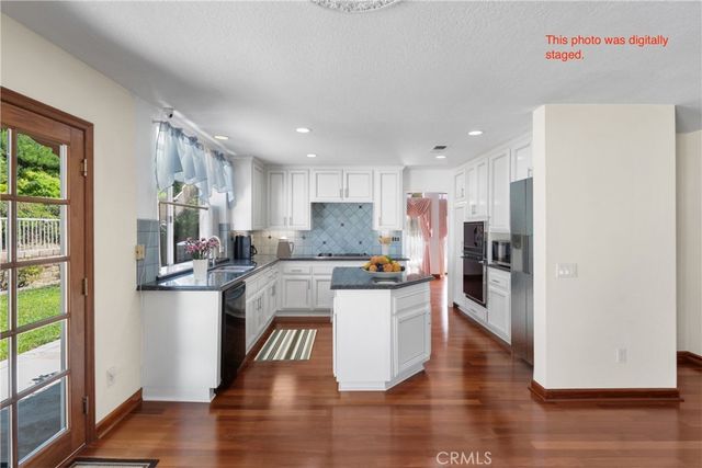 1611 San Almada, Corona, CA 92882