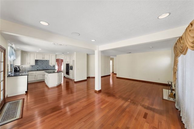 1611 San Almada, Corona, CA 92882