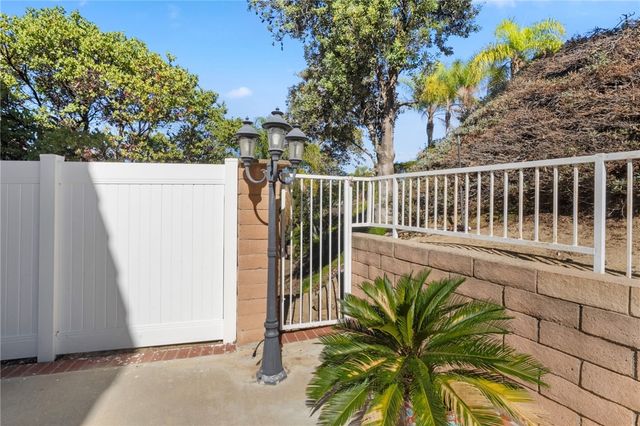 1611 San Almada, Corona, CA 92882