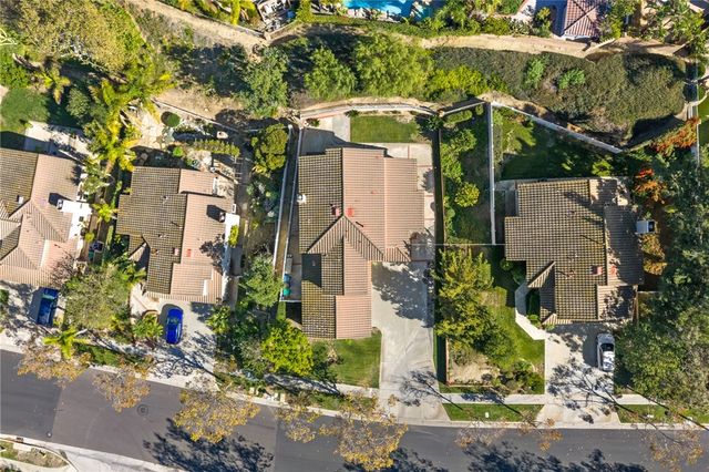 1611 San Almada, Corona, CA 92882