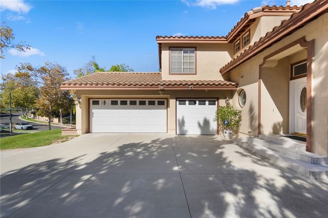 1611 San Almada, Corona, CA 92882