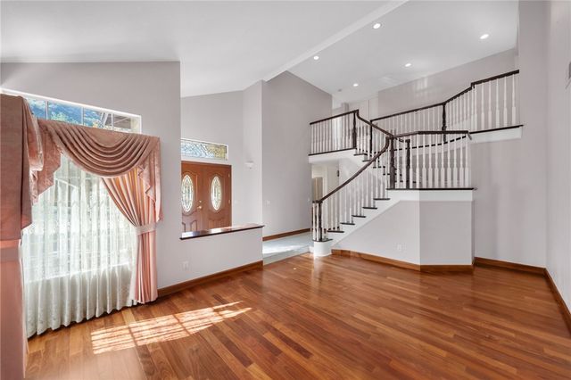 1611 San Almada, Corona, CA 92882