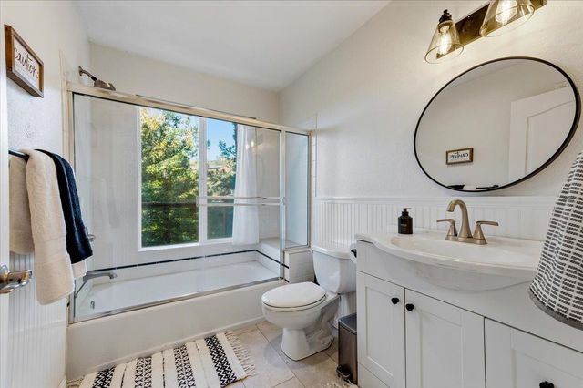 16380 Thornberry Way, Grass Valley, CA 95949