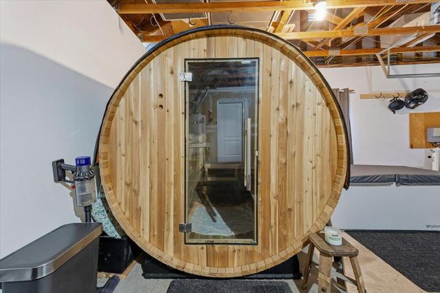 16380 Thornberry Way, Grass Valley, CA 95949