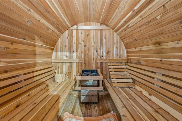 16380 Thornberry Way, Grass Valley, CA 95949