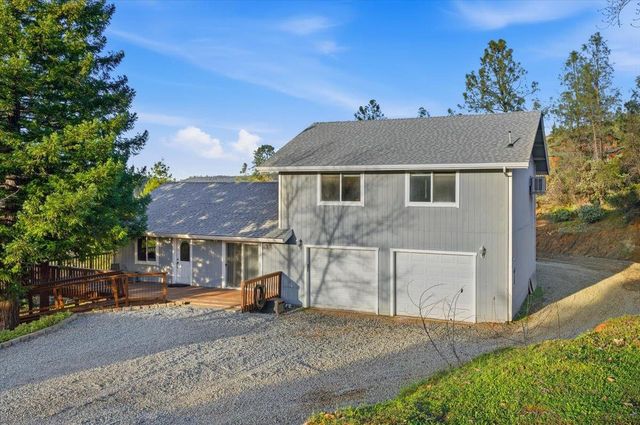 16380 Thornberry Way, Grass Valley, CA 95949